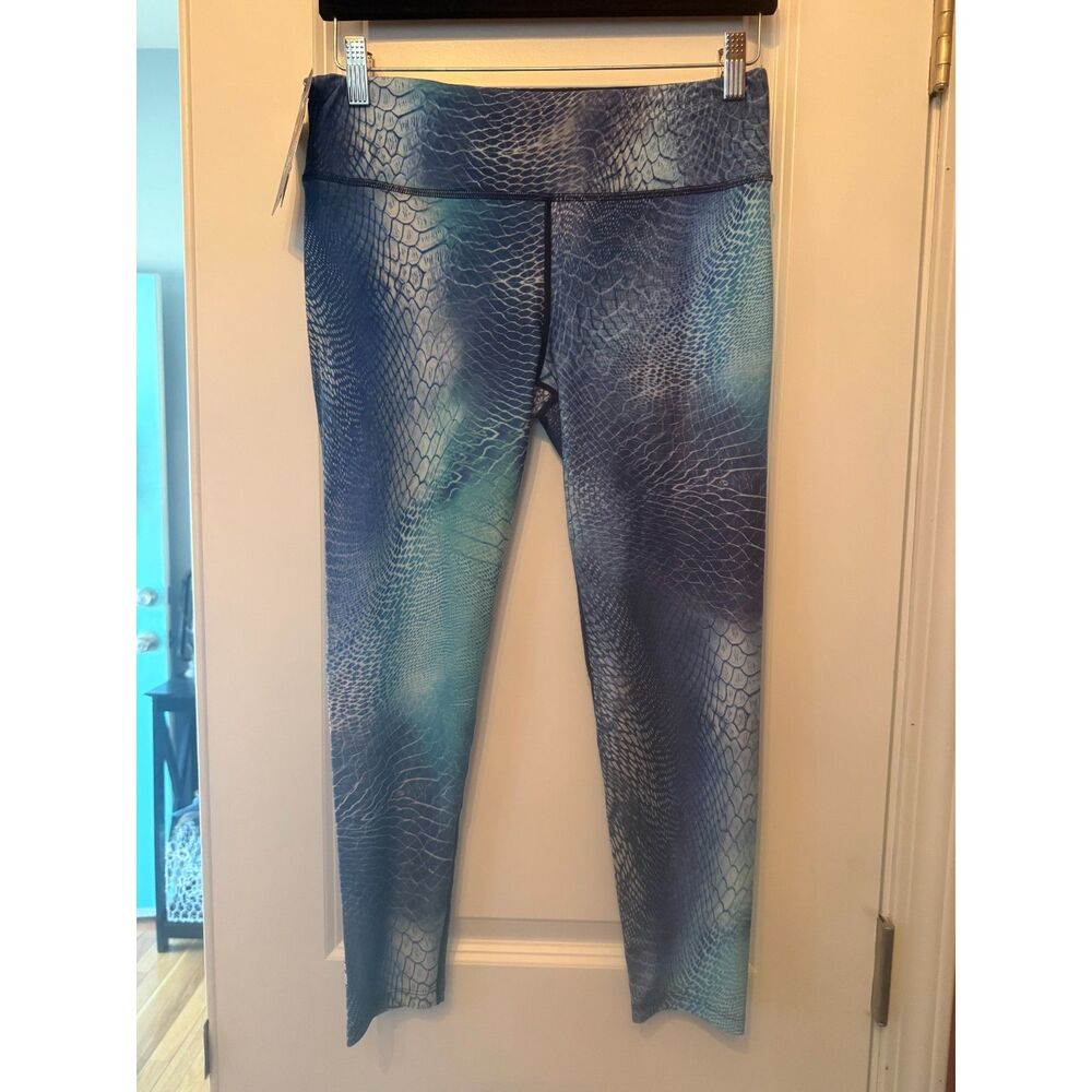 Salt Life Capris - UPF 50 Performance Aquagear - Brand New with Tag Size Medium